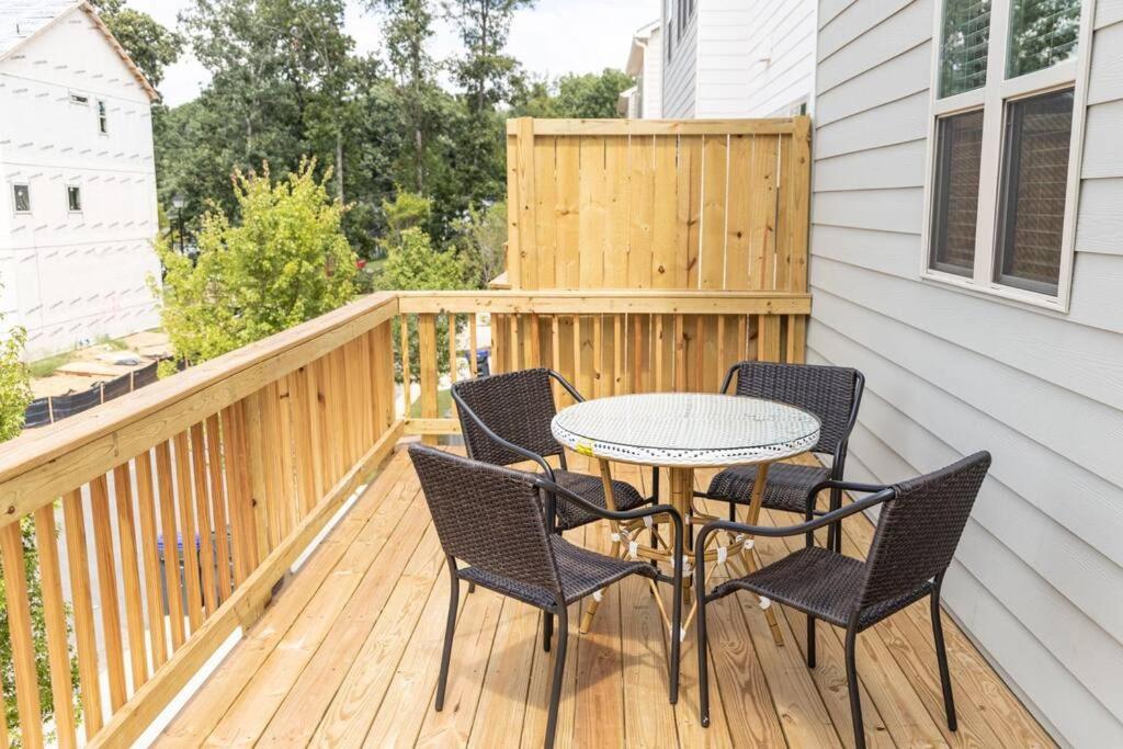New Spacious 3 Bedroom Suite Garage Parking Free Wi-Fi Office Space And Patio View Duluth Luaran gambar